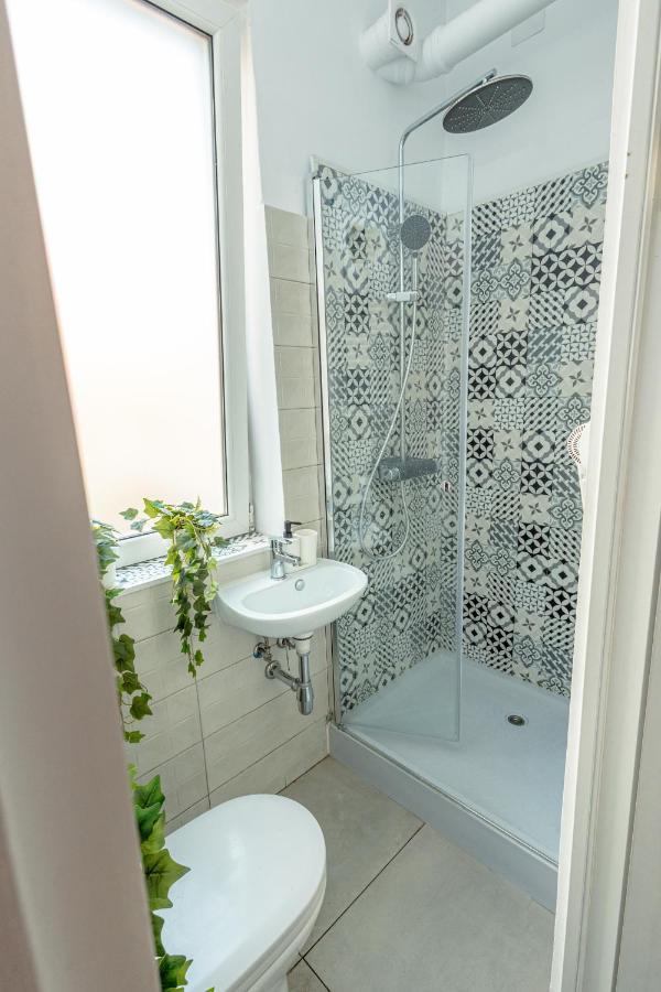 First Hostel Bucur 21 Bucureşti Eksteriør bilde